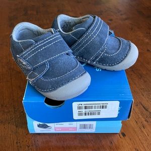 Stride Rite - navy blue velcro shoes